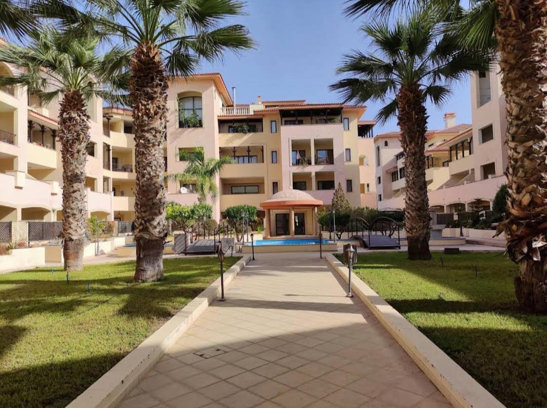 Queens Gardens Paphos Bagian luar foto