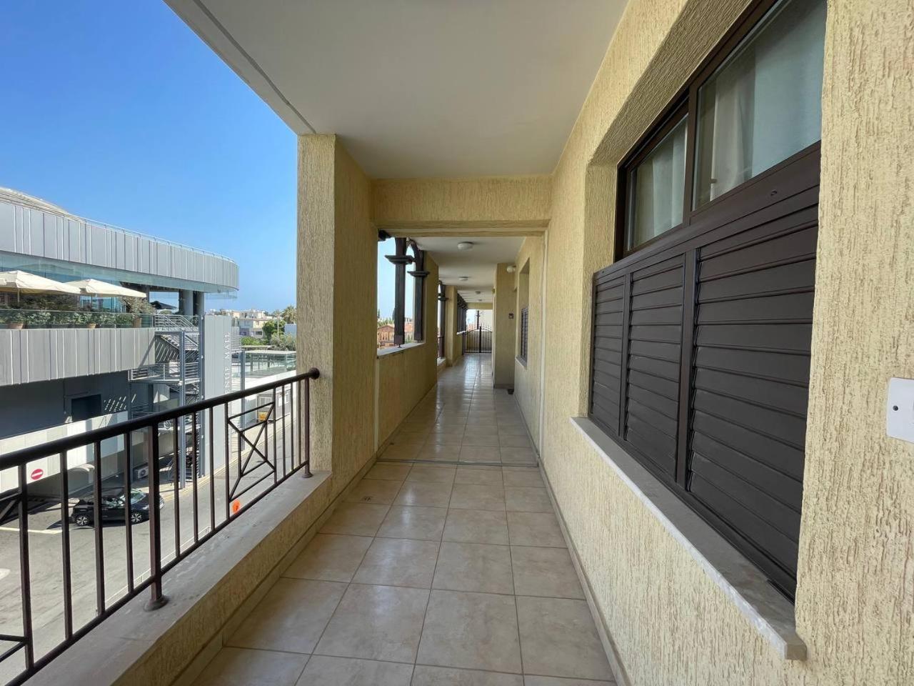 Queens Gardens Paphos Bagian luar foto